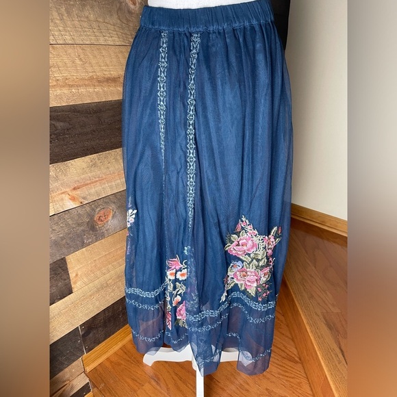 Sundance Blue Embroidered Tulle Midi Skirt, Size Large - Picture 4 of 9